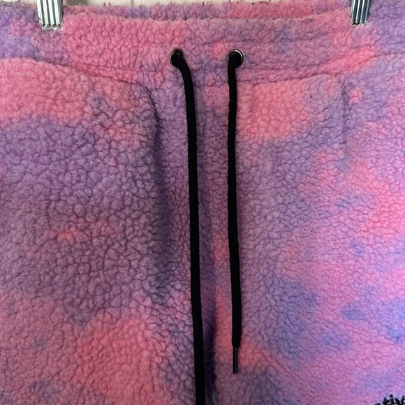 Native Language Sherpa Shorts - Picture 3 of 6